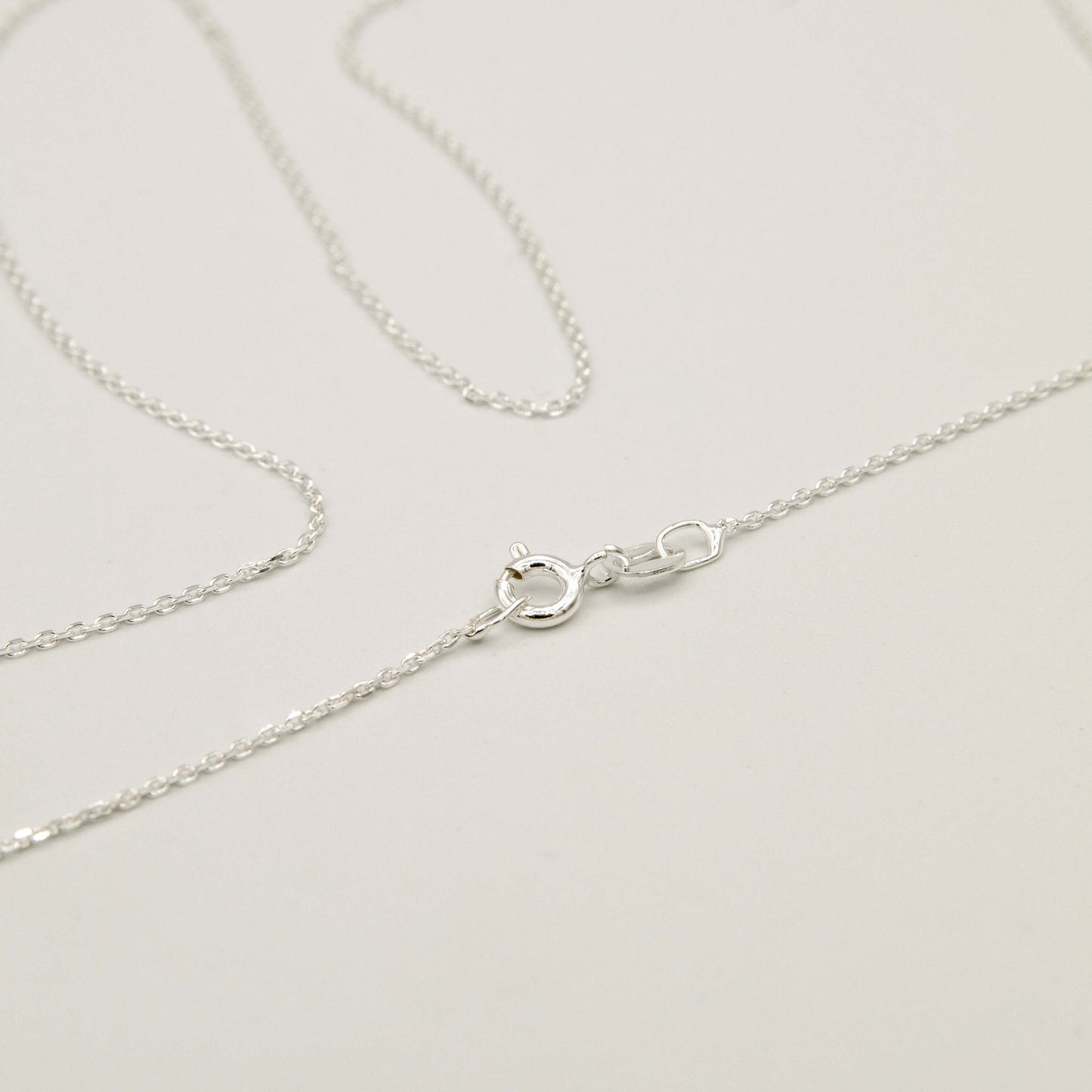 Heart-shaped locket with White Diamond inset | Anna
