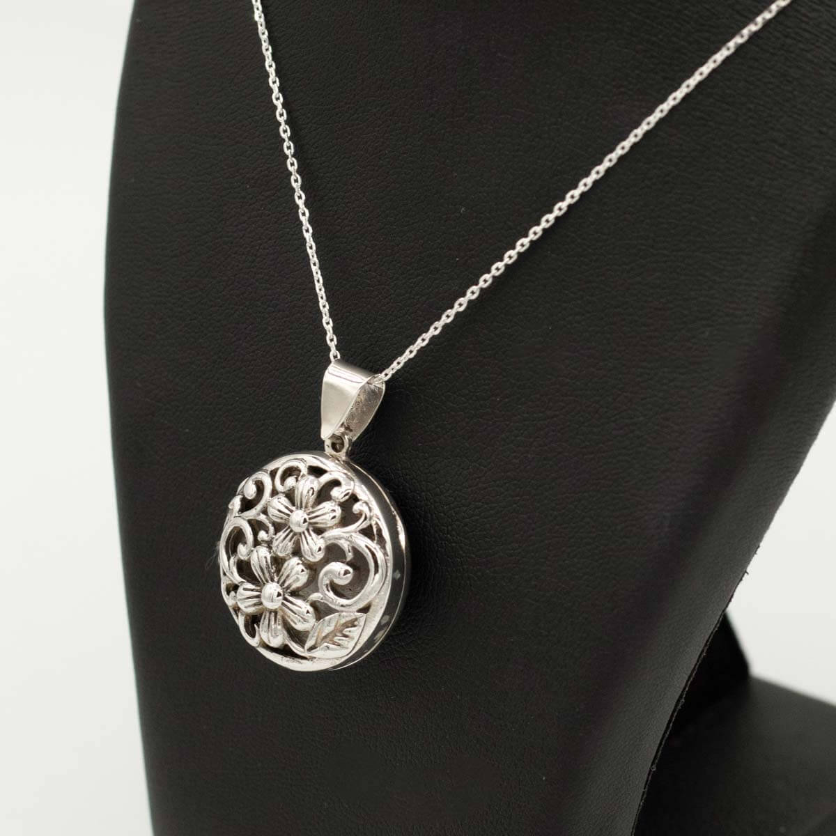 Ornate Silver Locket | Jennifer