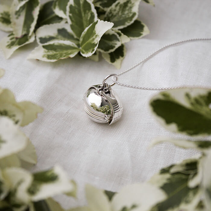Juilette: Multi Image Locket Necklace